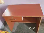 Computer table