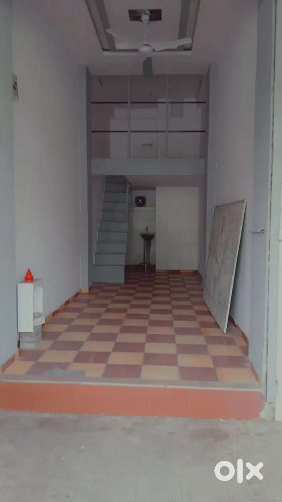 Shop for sell (Near Saraswati circle)