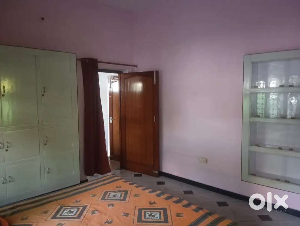 Fully Furnished 2 bhk on ground floor