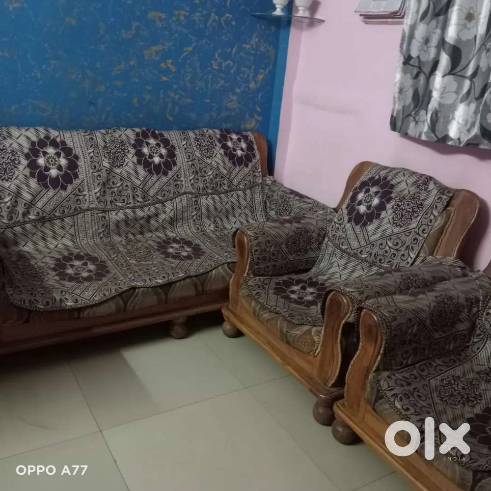 Sofa sell new parchesh space problem