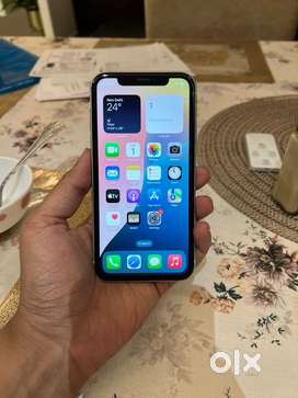Apple iPhone XR (White 64GB)