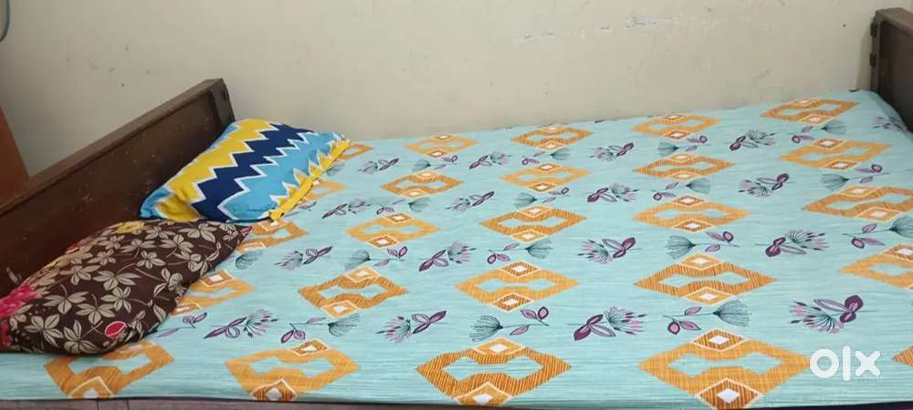 Bed Queen Size [5X6.5]