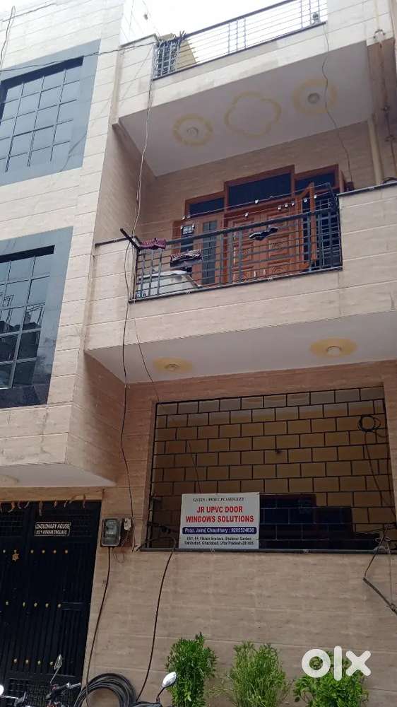 3 manjil bana hua makan jad se new seema puri