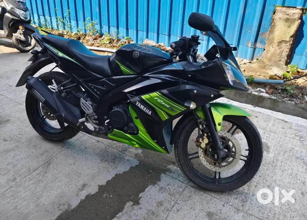 Yamaha R15 sale low km running