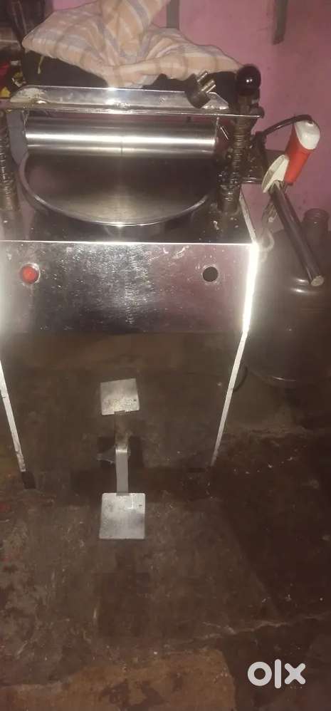 Roti machine