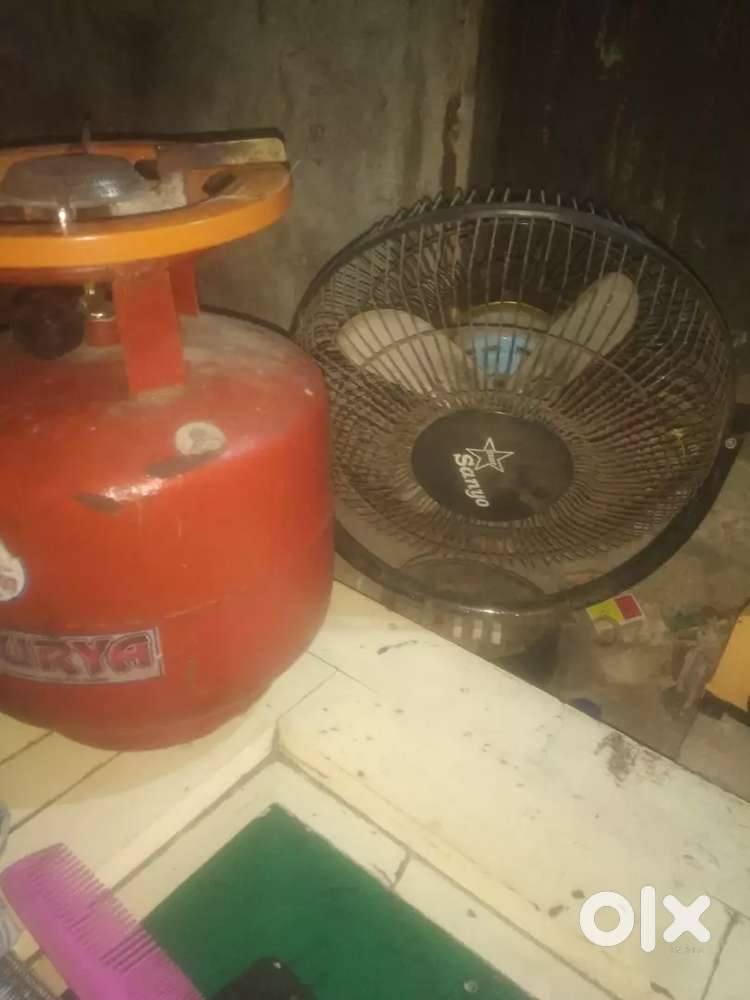 Gas 6 month old Fan 6 month old urgent need money