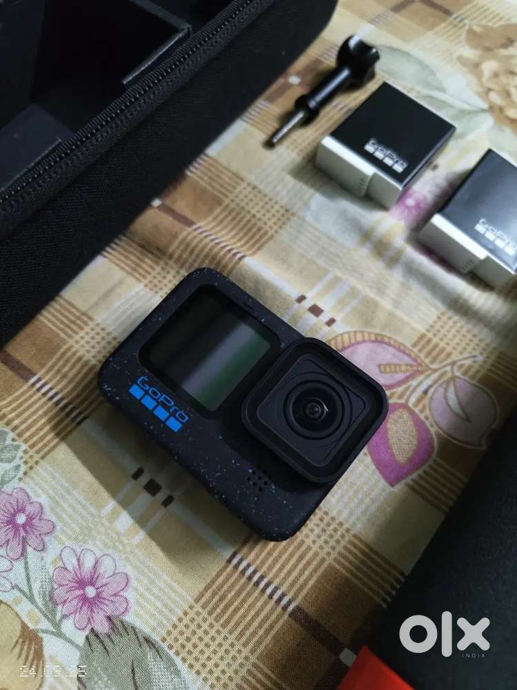 GO PRO HERO 12 Black Combo with 2 battary and official floating handle