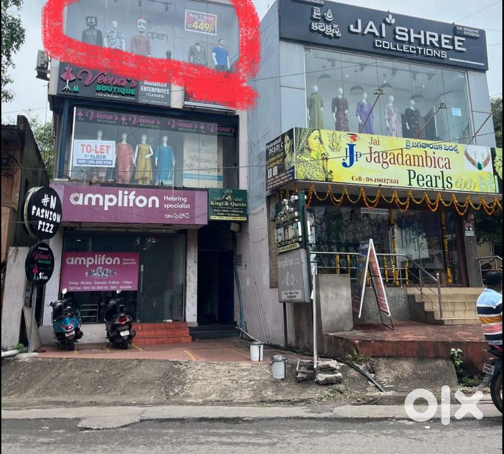 Road facing room with good display available at main road