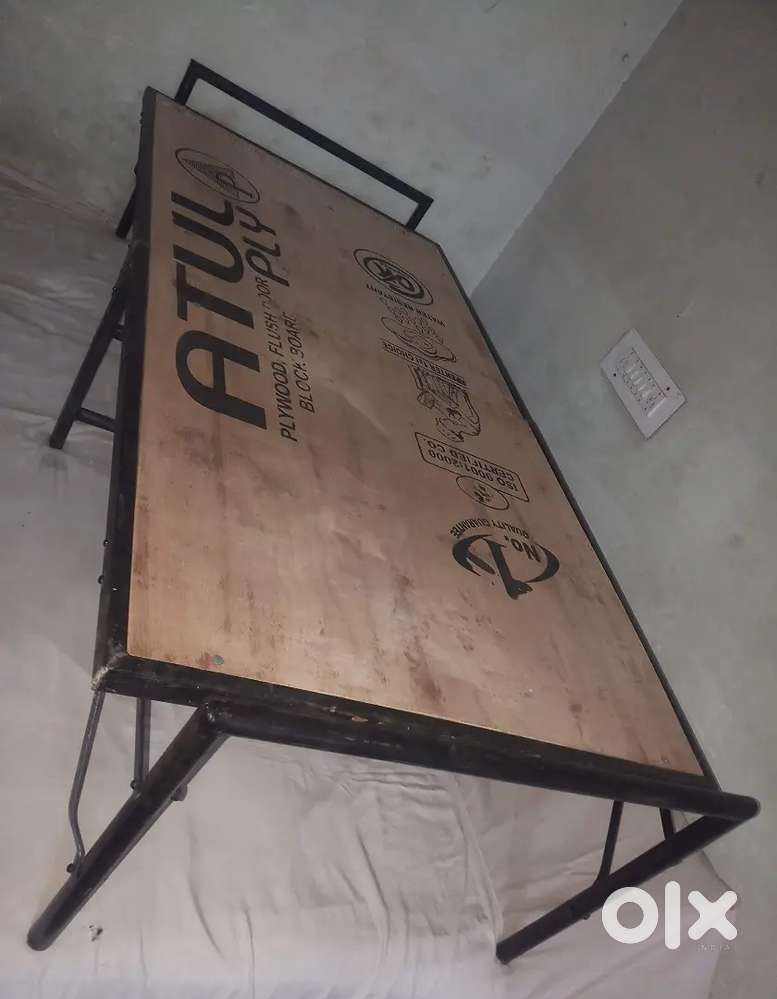 Ply bed I want sell