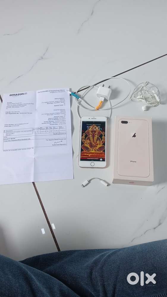 I phone 8 plus gold   64 gb.   75% betaryi