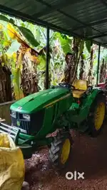 John Deere mini tractor 3028