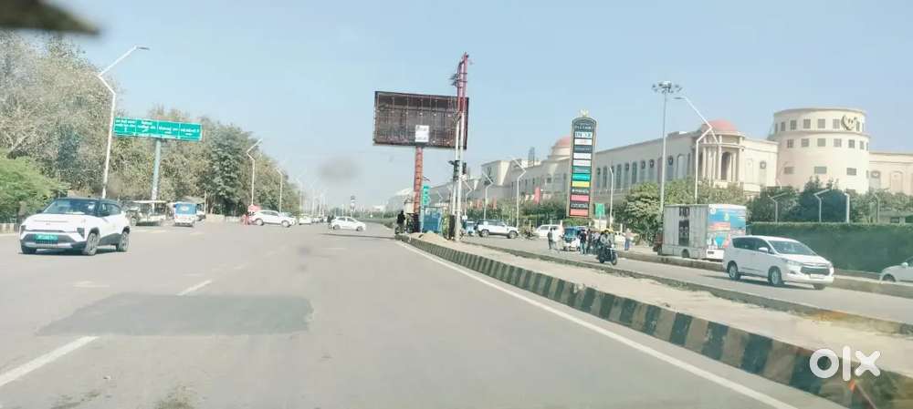 गोमती नगर विस्तार शालीमार वन वर्ल्ड के पास आवासीय प्लॉट
