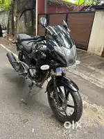 Bajaj pulsar 220f (2014 model)