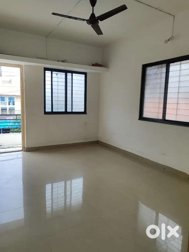 Single room for batchelor Girl (2 girls)