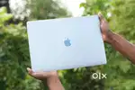 Macbook Pro i9 (32GB/1TB SSD)