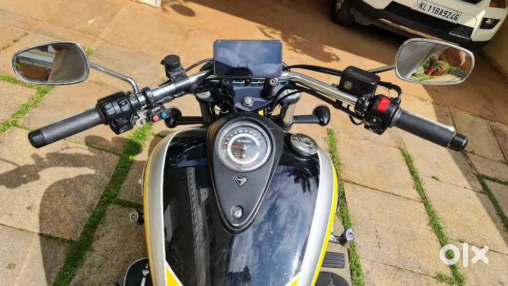 Mint condition, new tyre, battery, loads of accessories