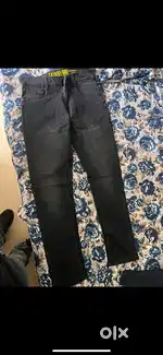 Selling Mens branded 8 jeans