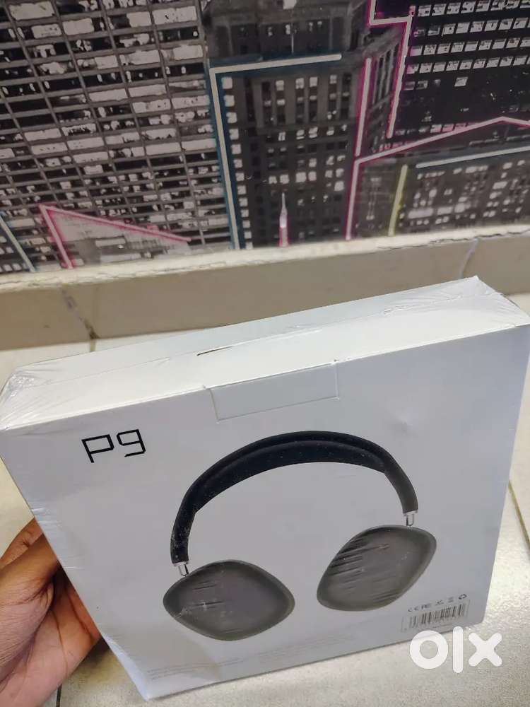 SELLING THIS CAUSE I ALREADY HAVE 3 HEADPHONES