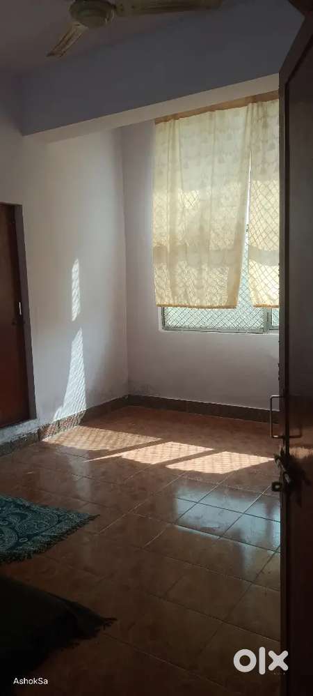 3bhk flat 1 room for rent, only female