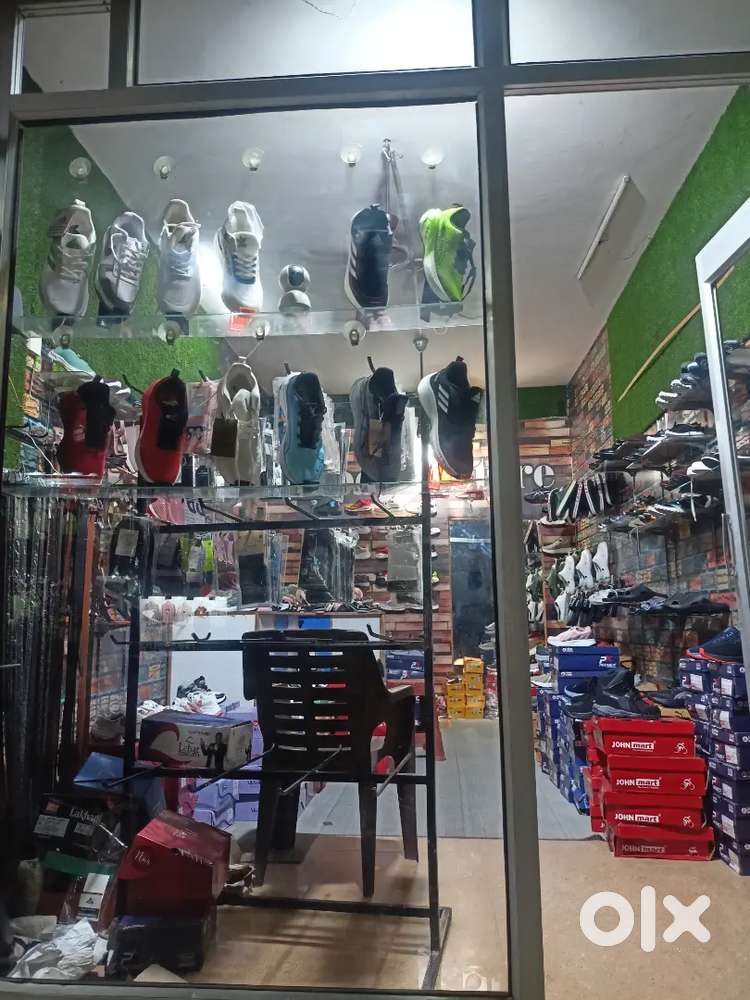 Aluminium glass gate only  6month old