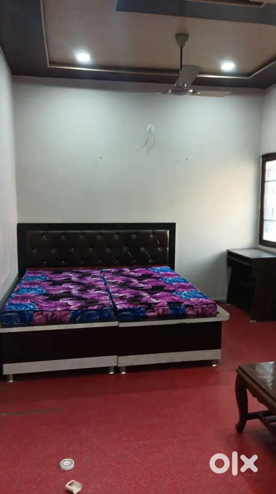 2bhk independent Flat for rent in ranjit avenue