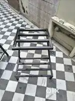 लोहे के बने हुए स्टैंड