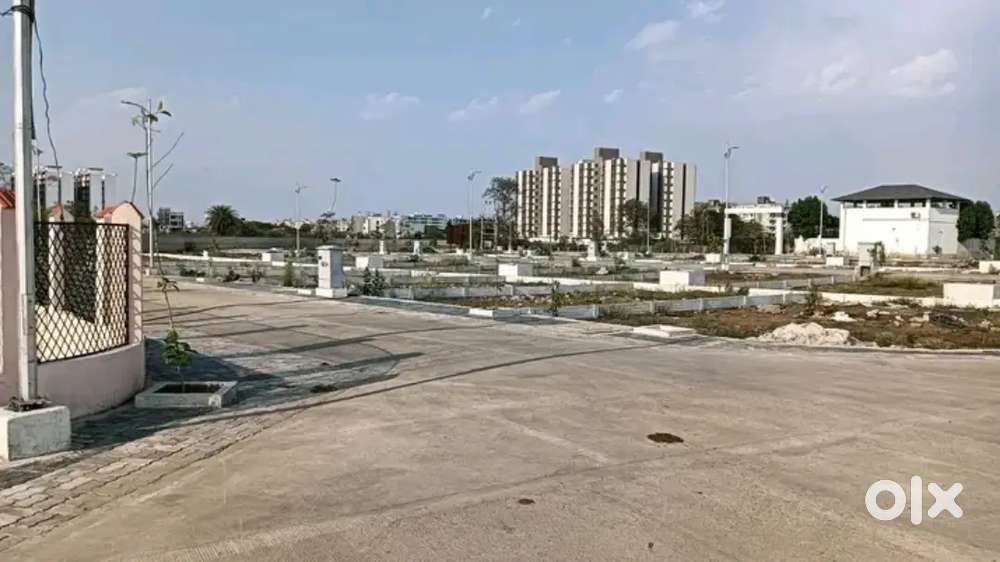 18 लाख में RL प्लॉट, IIIT और लॉ यूनिवर्सिटी के पास।”