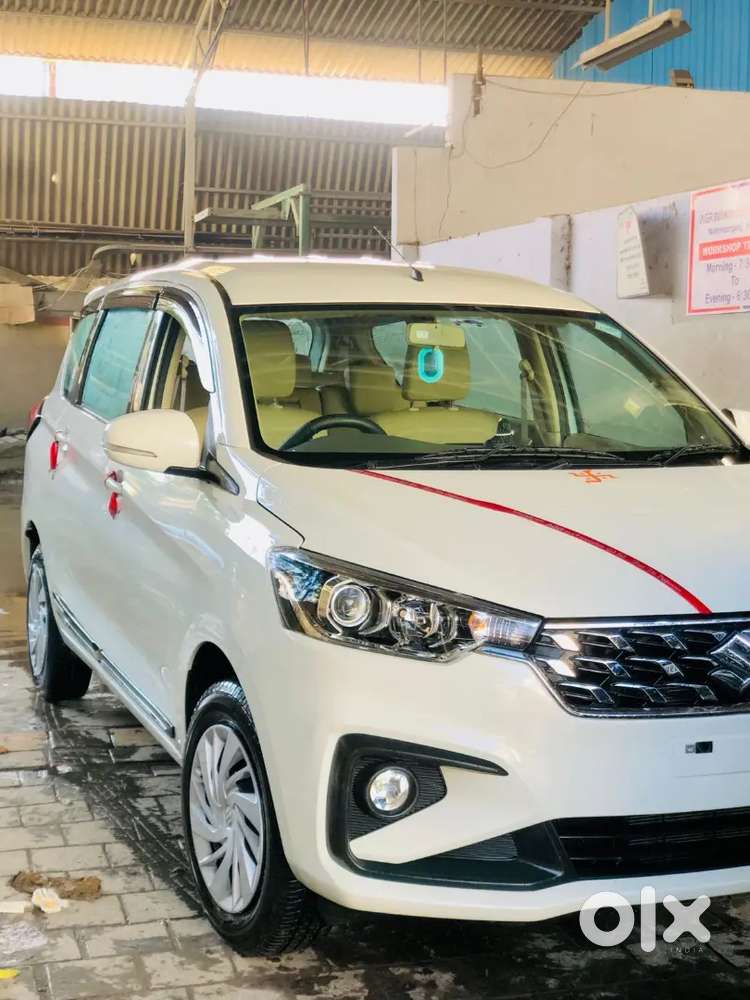 Kisi ko bhi apne gadi k liye driver cahiye to contact  kare