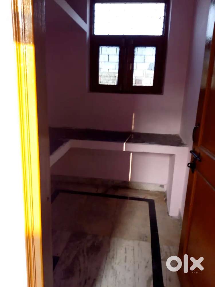 1 RK with Terrace in Beta-2 for Rent