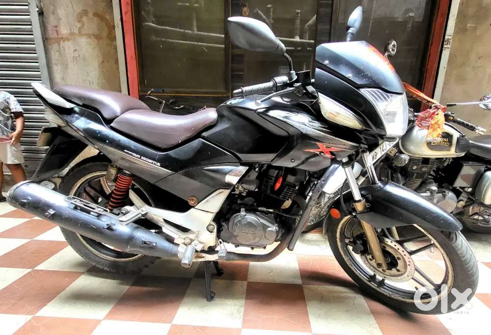 CBZ EXTREME BLACK 150 CC