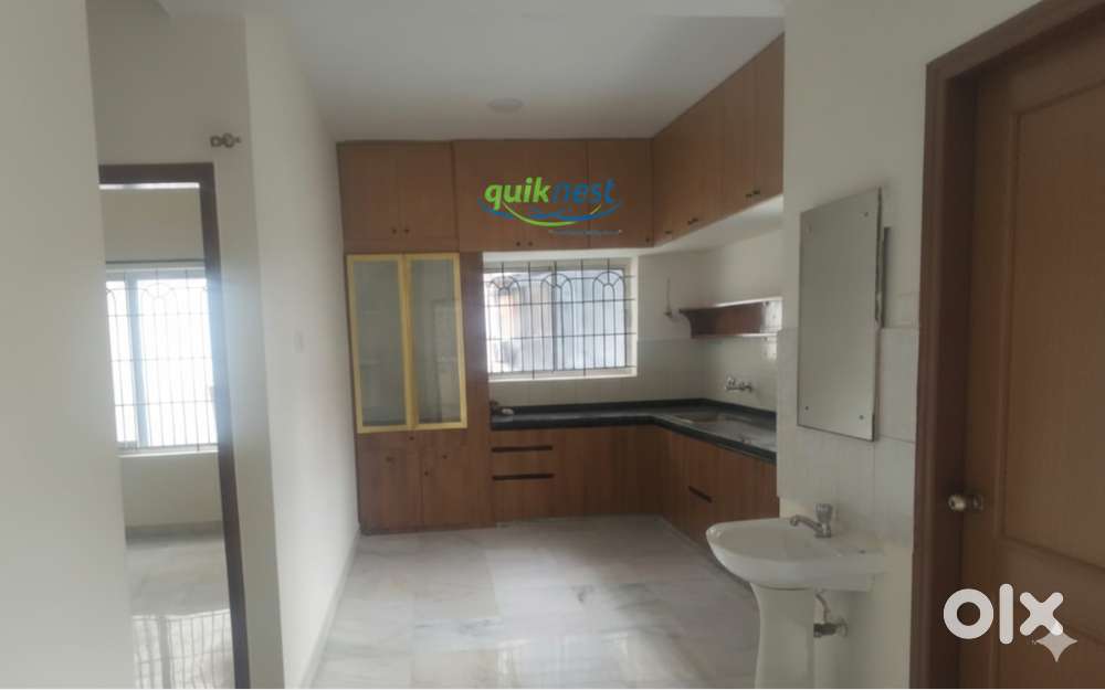 2 BHK Semi-Furnished Apartment for Lease in Seshadripuram