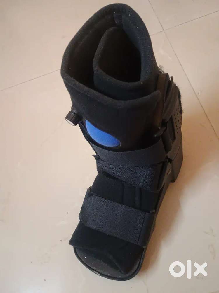 Walker boot ( tynor)