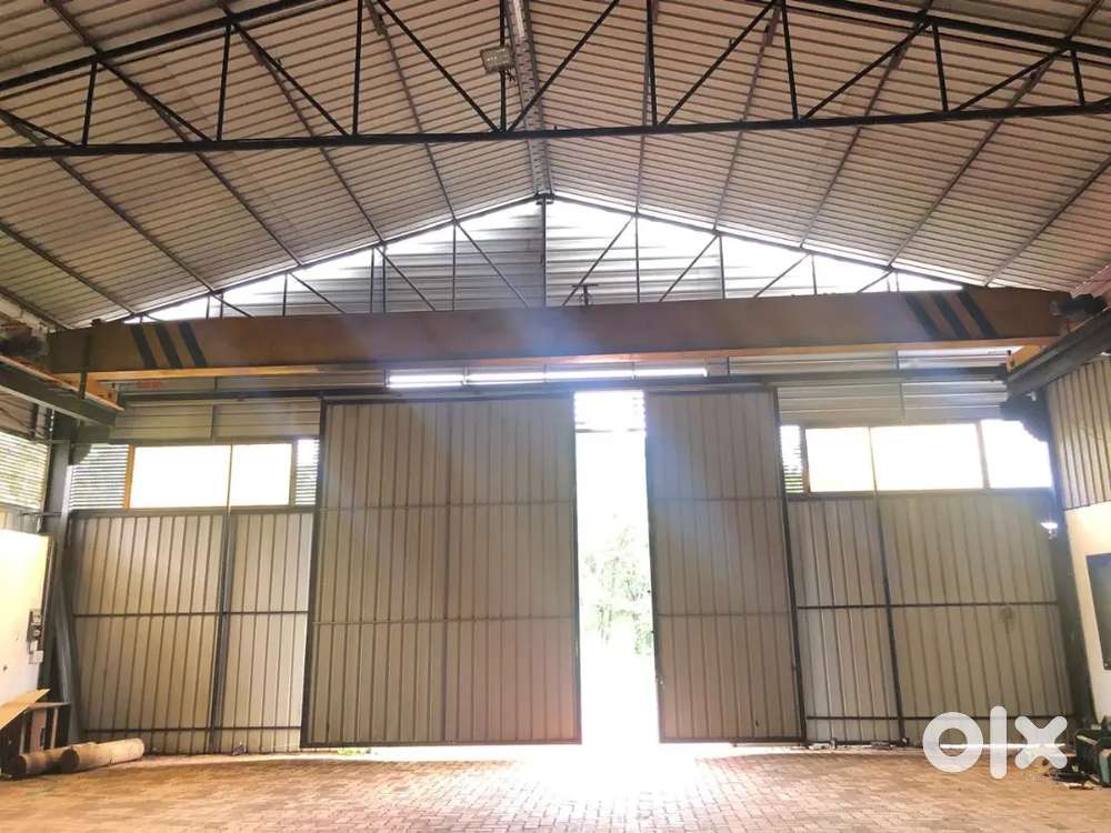 3000 square feet godown