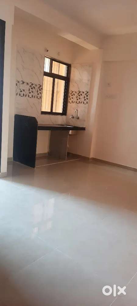 Small size 1BHK flat for Rent 10 floor Tower