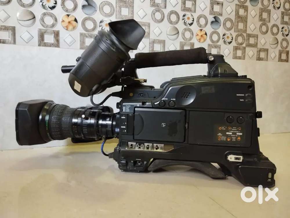 Sony DSR-450WSL 2/3 3-CCD Professional DVCAM Camcorder