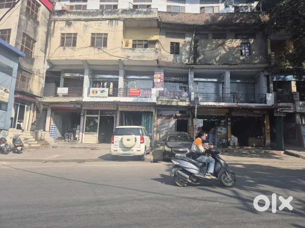Shop available for rent on first floor in Parwanoo on Main Road