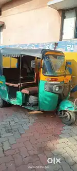 Bajaj Optima 2017