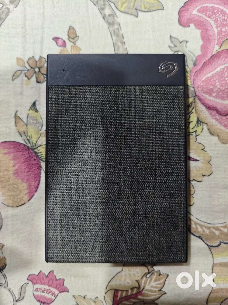 SEAGATE ULTRA TOUCH 2TB USED AND IN GOOD CONDITION