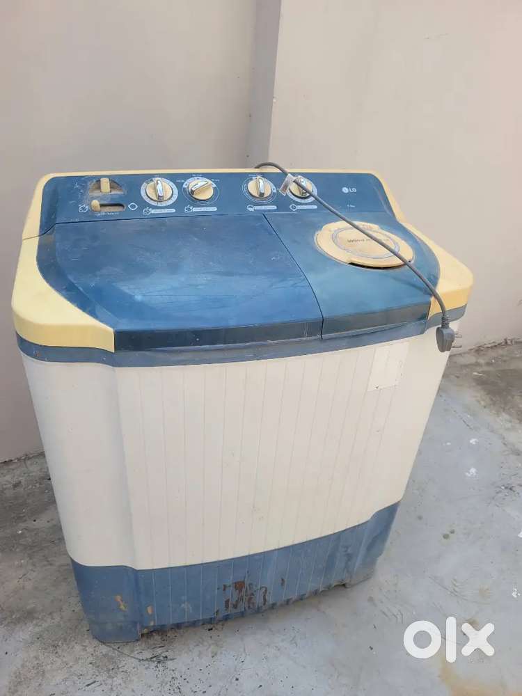 LG Semi automatic 7 kg