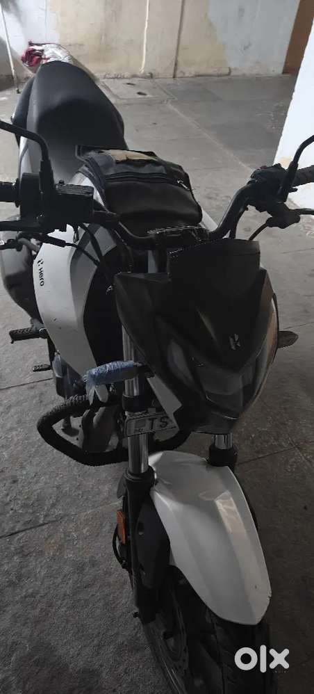 Hero Xtreme 160R 2020 Model – Well Maintained (69,400 KM) as on 25/oct