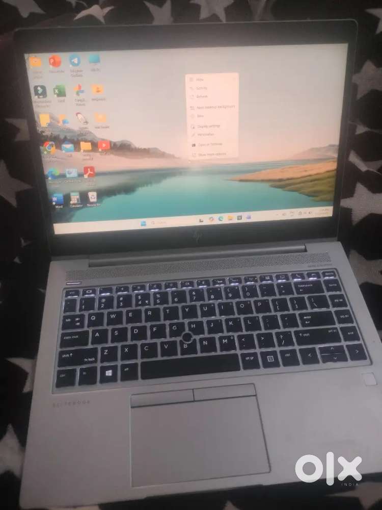 लैपटॉप बेच रहे हैं