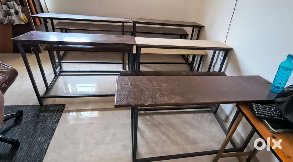 Coaching bench and desk