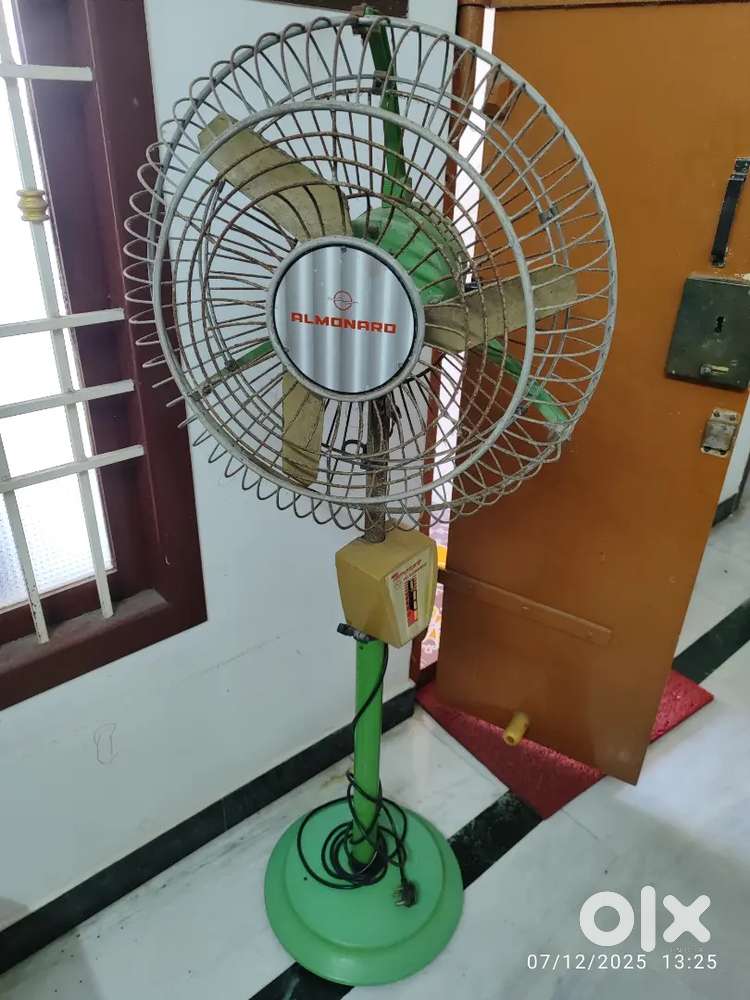 Almonard standing fan