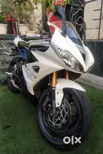 TRIUMPH DAYTONA 675