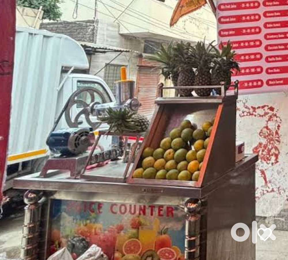 juice counter with machine