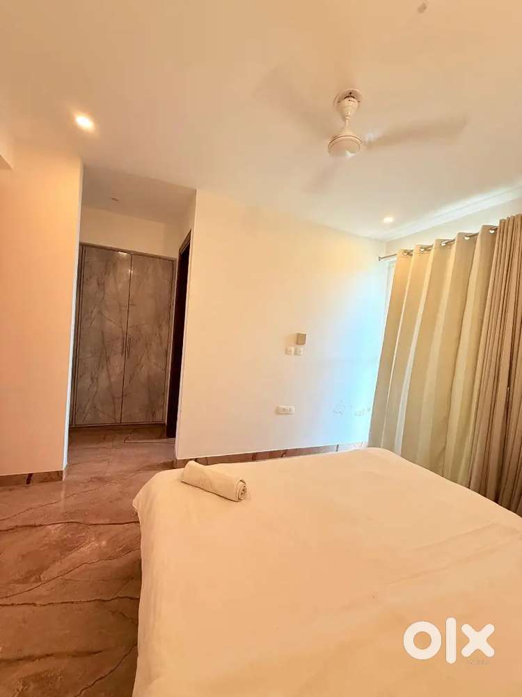 Gurgaon sector 43 galaxy apartment
