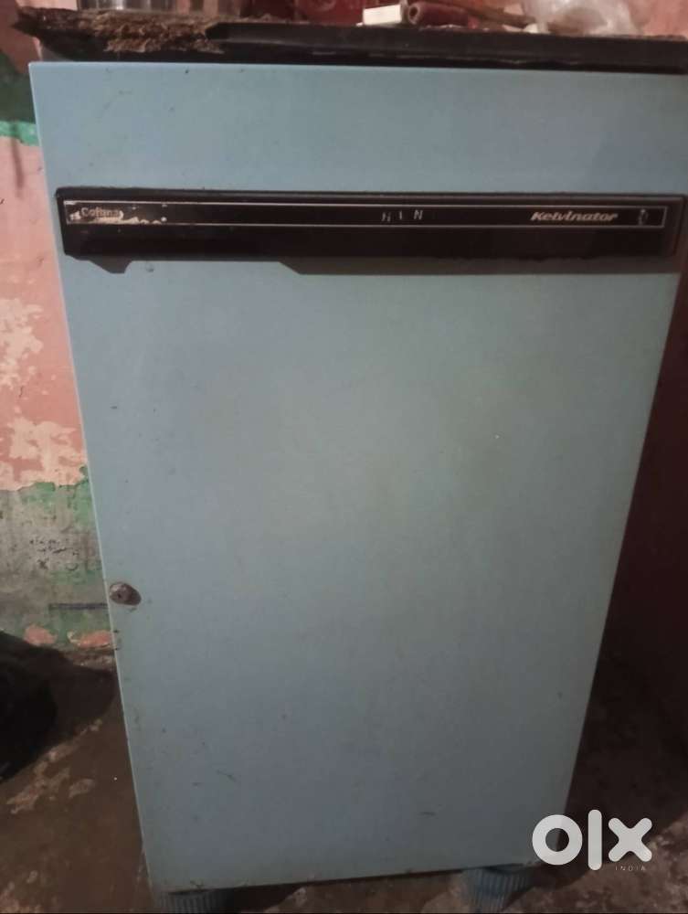 Kelvinator fridge blue colour