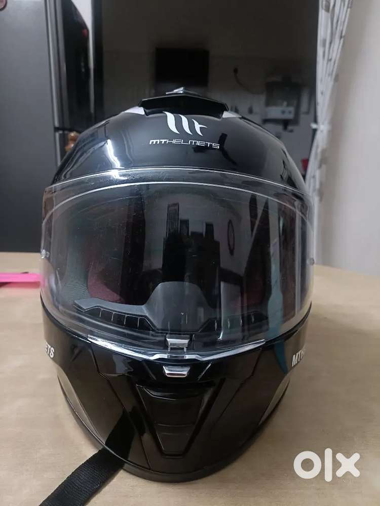 MT Blade 2 SV Gloss Black Helmet – Size L