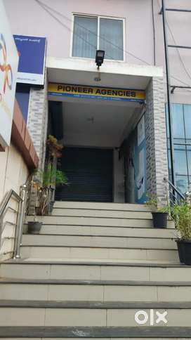പെയിന്റ് കടയിലേക്ക് യുവാവിനെ ആവശ്യം ഉണ്ട്.