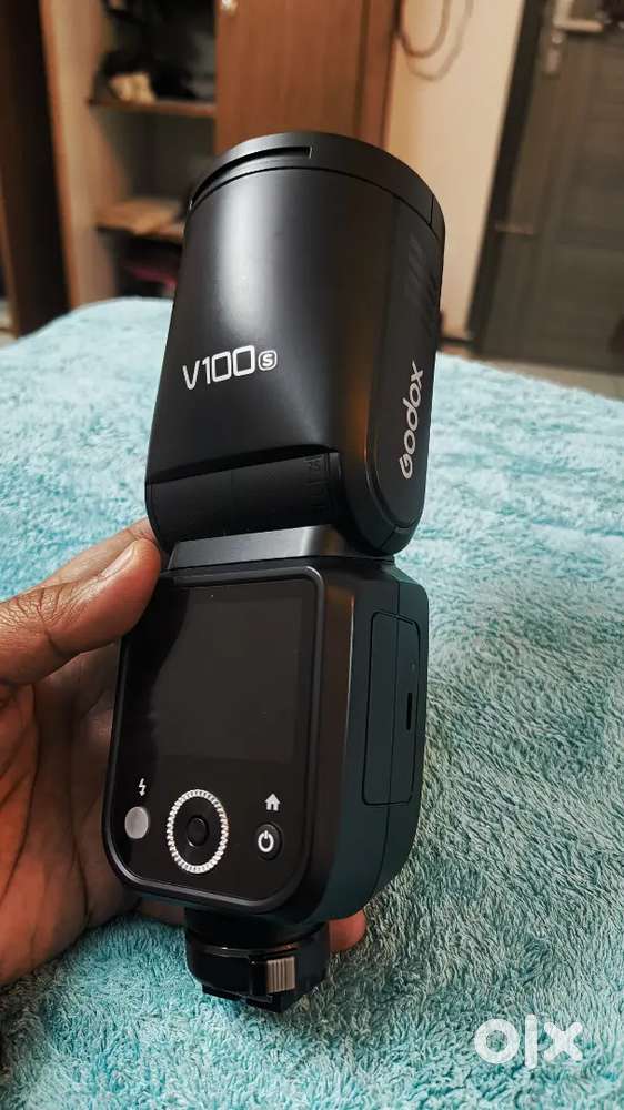 Godox V100 Flash – Sony Version – With Bill & Warranty